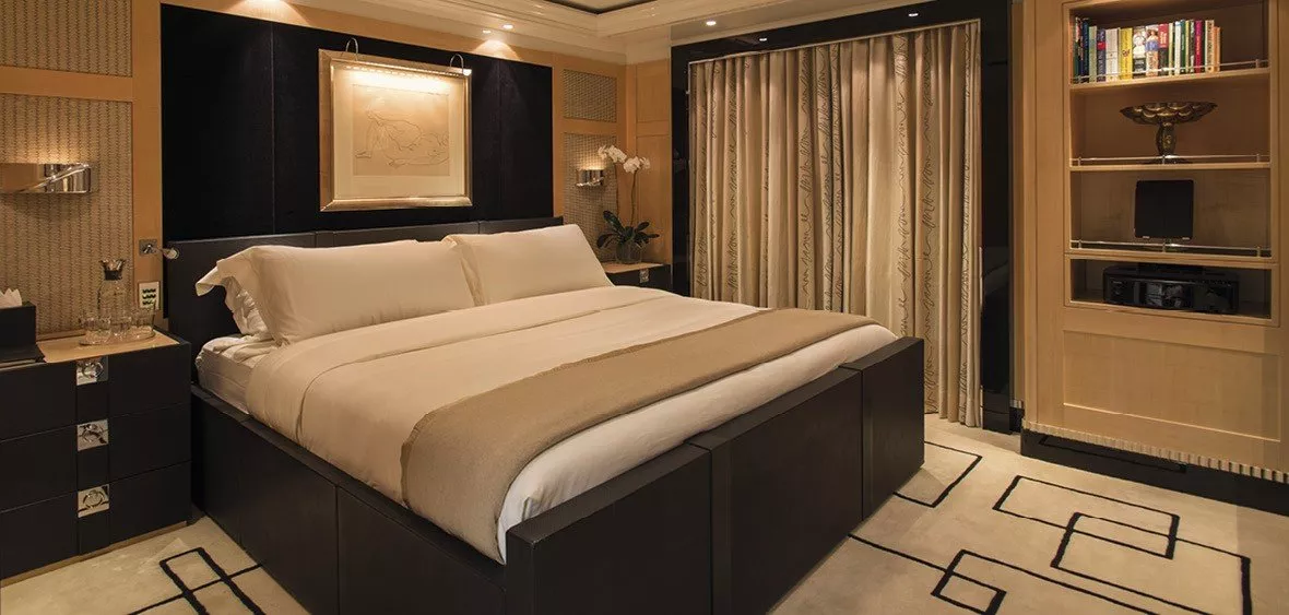 https://dev-api.arconyachts.com/storage/media/30881/conversions/304_5512175928-optimize.webp