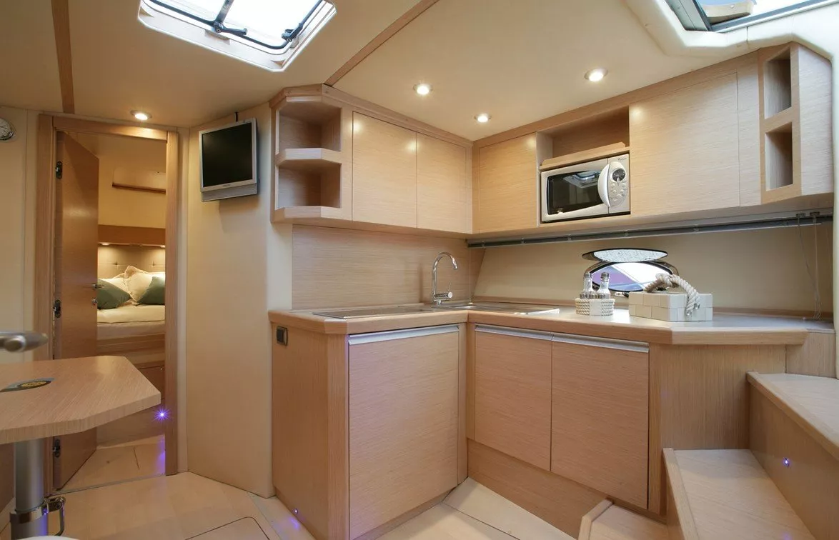 https://dev-api.arconyachts.com/storage/media/30940/conversions/295_7206474589-optimize.webp