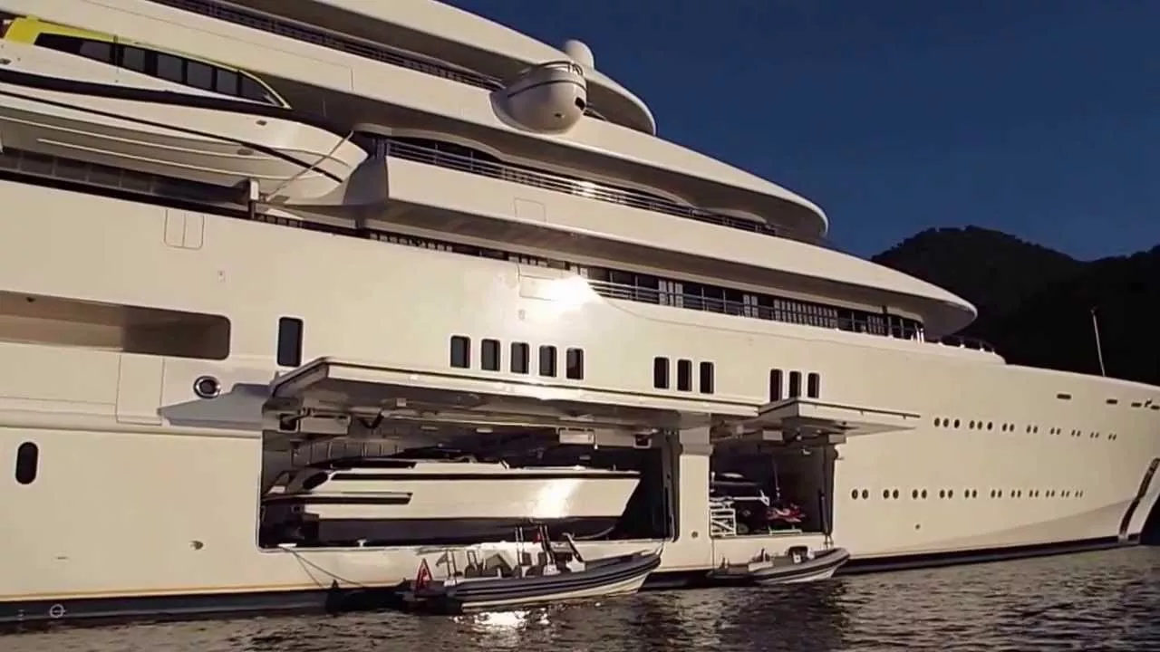 https://dev-api.arconyachts.com/storage/media/30978/conversions/294_7821473818-optimize.webp
