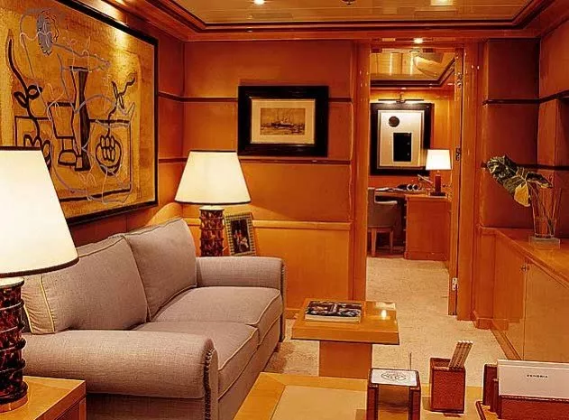 57m ZENOBIA