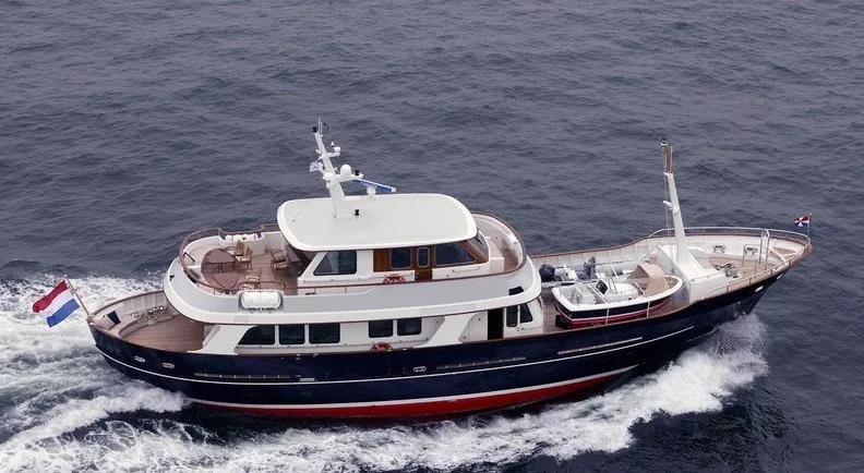 https://dev-api.arconyachts.com/storage/media/31190/conversions/276_8924379437-optimize.webp