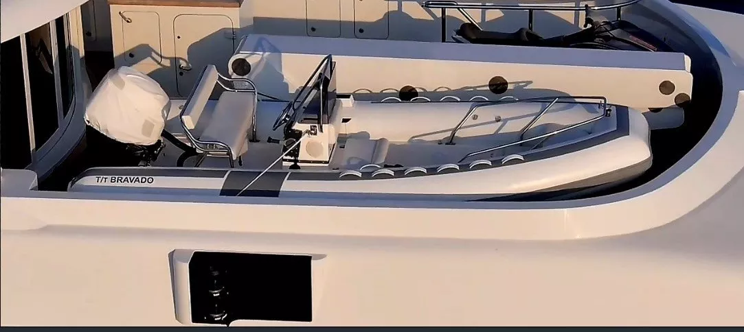 https://dev-api.arconyachts.com/storage/media/31201/conversions/275_9906816620-optimize.webp