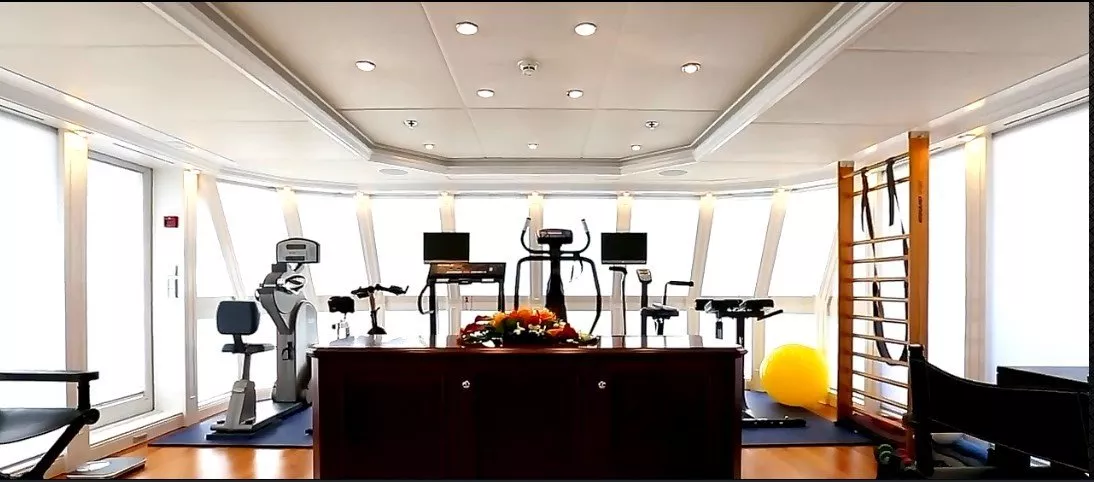 https://dev-api.arconyachts.com/storage/media/31202/conversions/275_6169058000-optimize.webp