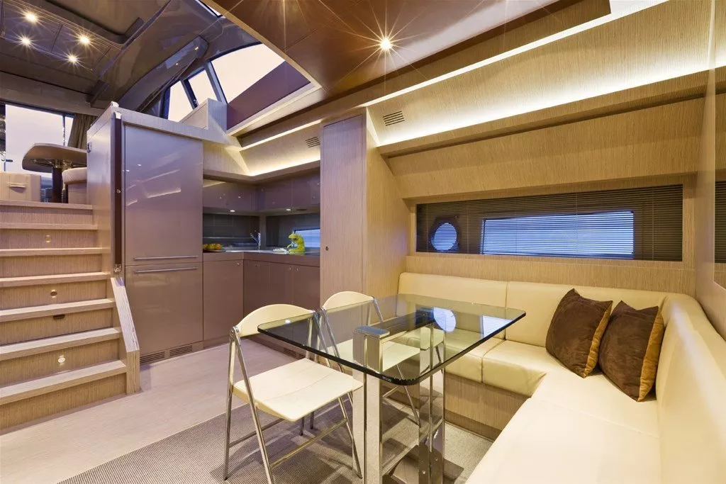 https://dev-api.arconyachts.com/storage/media/31445/conversions/258_2525626239-optimize.webp