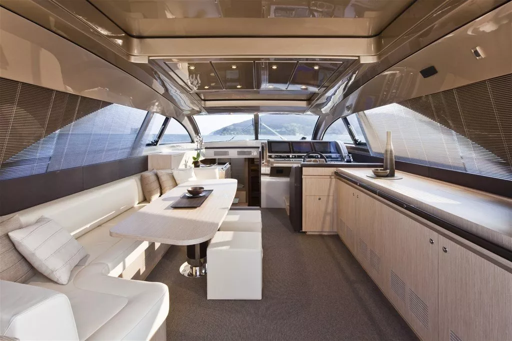 https://dev-api.arconyachts.com/storage/media/31447/conversions/258_0732655061-optimize.webp