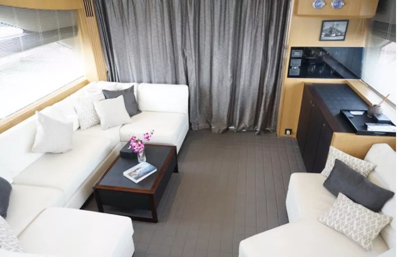 https://dev-api.arconyachts.com/storage/media/31524/conversions/252_5126584377-optimize.webp