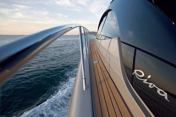 https://dev-api.arconyachts.com/storage/media/31557/conversions/250_8336068073-optimize.webp