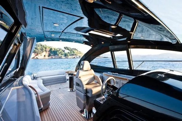 https://dev-api.arconyachts.com/storage/media/31563/conversions/250_6182741577-optimize.webp