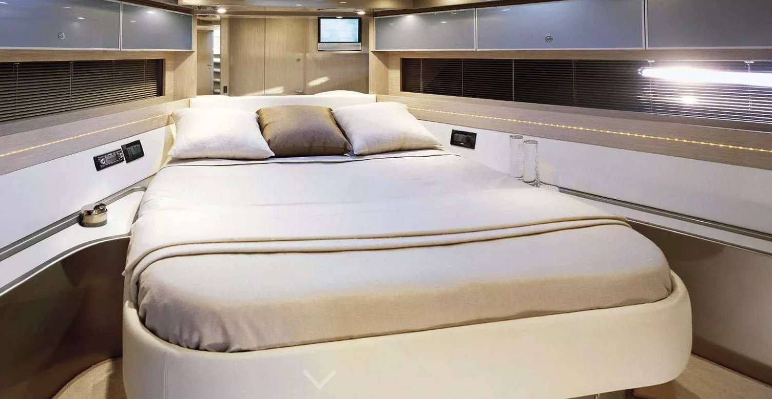 https://dev-api.arconyachts.com/storage/media/31582/conversions/248_5750035920-optimize.webp