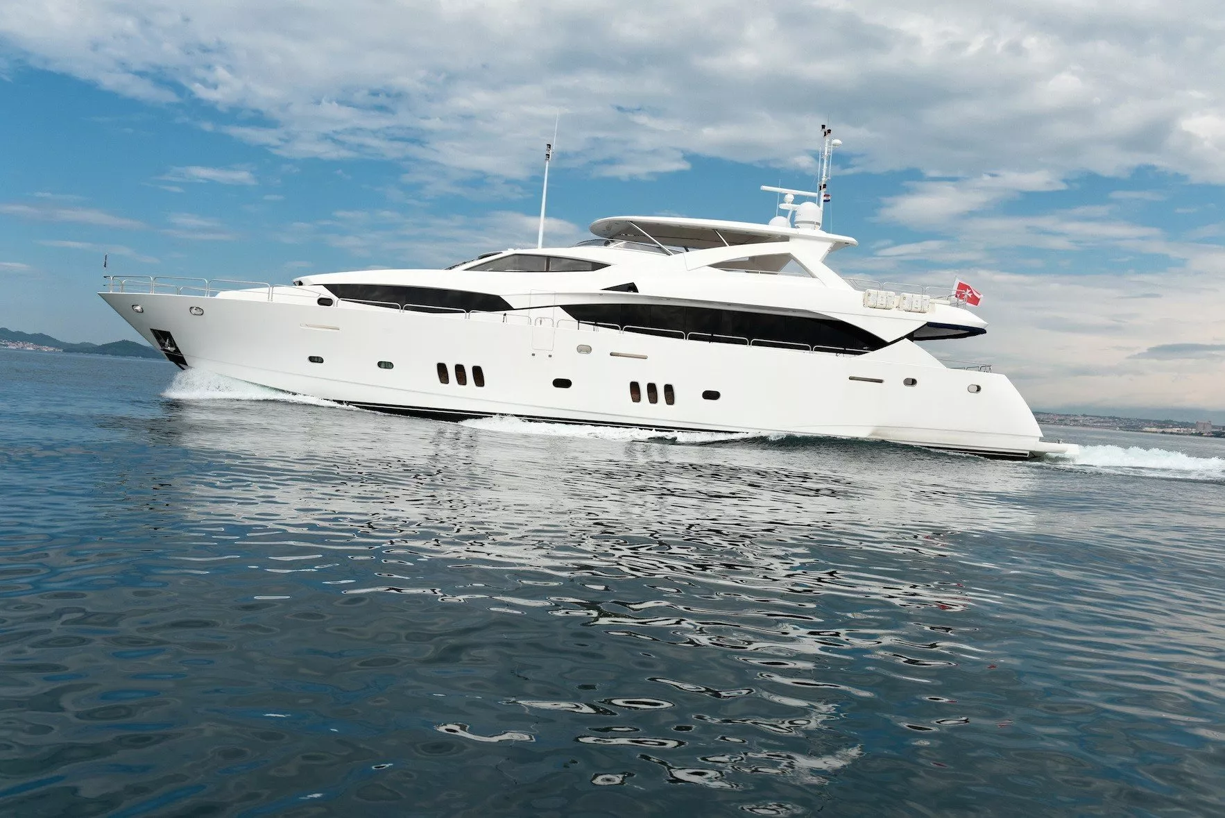 https://dev-api.arconyachts.com/storage/media/31739/conversions/243_7902610591-optimize.webp