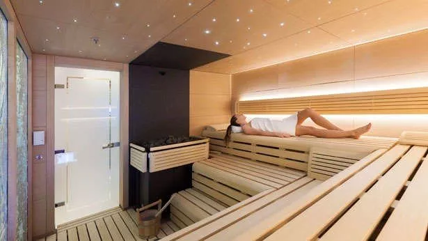 https://dev-api.arconyachts.com/storage/media/31867/conversions/89_5961130167-optimize.webp