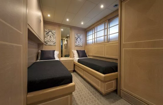 https://dev-api.arconyachts.com/storage/media/31899/conversions/217_0736290530-optimize.webp