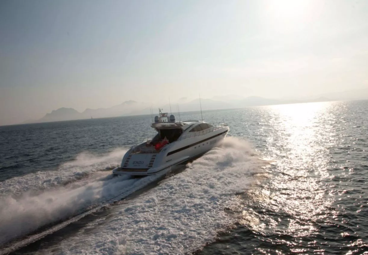 https://dev-api.arconyachts.com/storage/media/32030/conversions/203_4532549101-optimize.webp