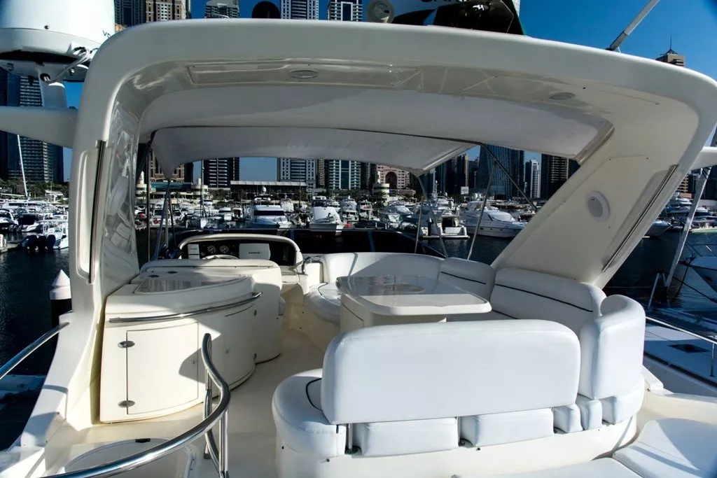 Azimut 62