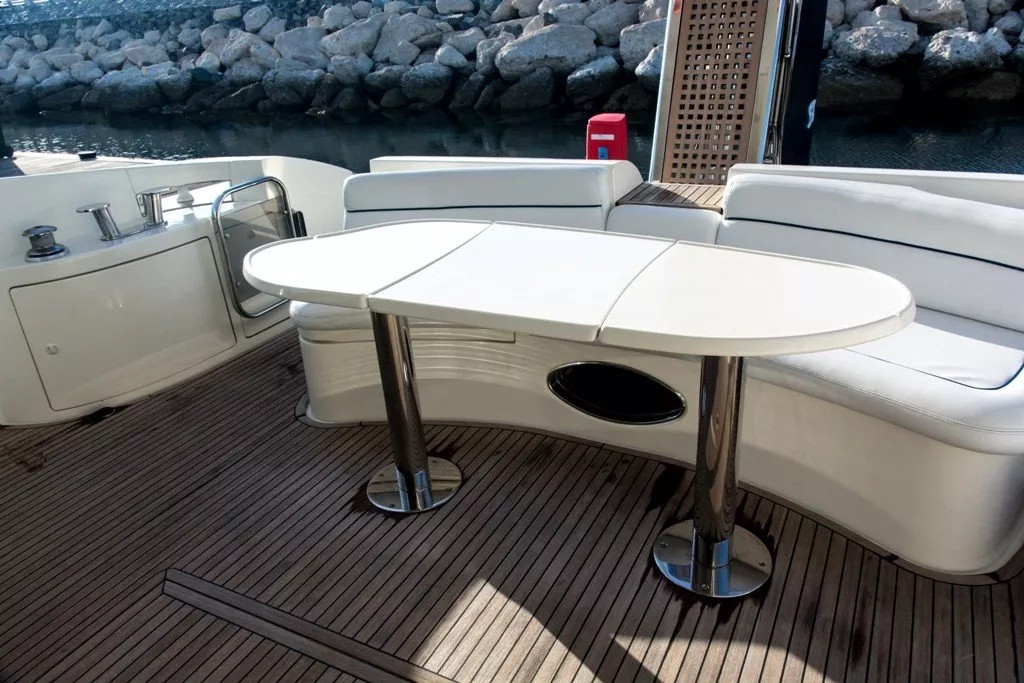 Azimut 62