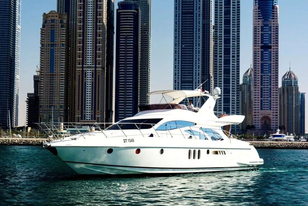 https://dev-api.arconyachts.com/storage/media/32087/conversions/194_8343271828-optimize.webp