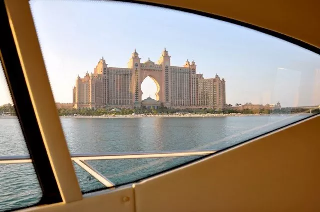 https://dev-api.arconyachts.com/storage/media/32101/conversions/193_1599442548-optimize.webp