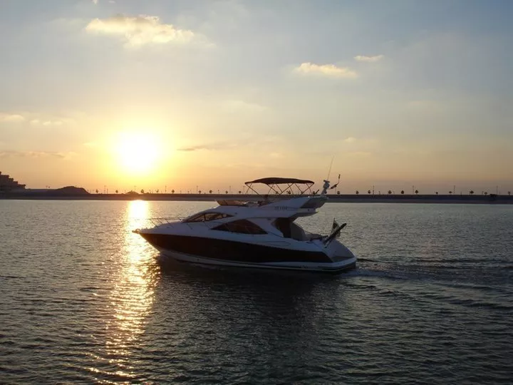 https://dev-api.arconyachts.com/storage/media/32103/conversions/193_5400560446-optimize.webp
