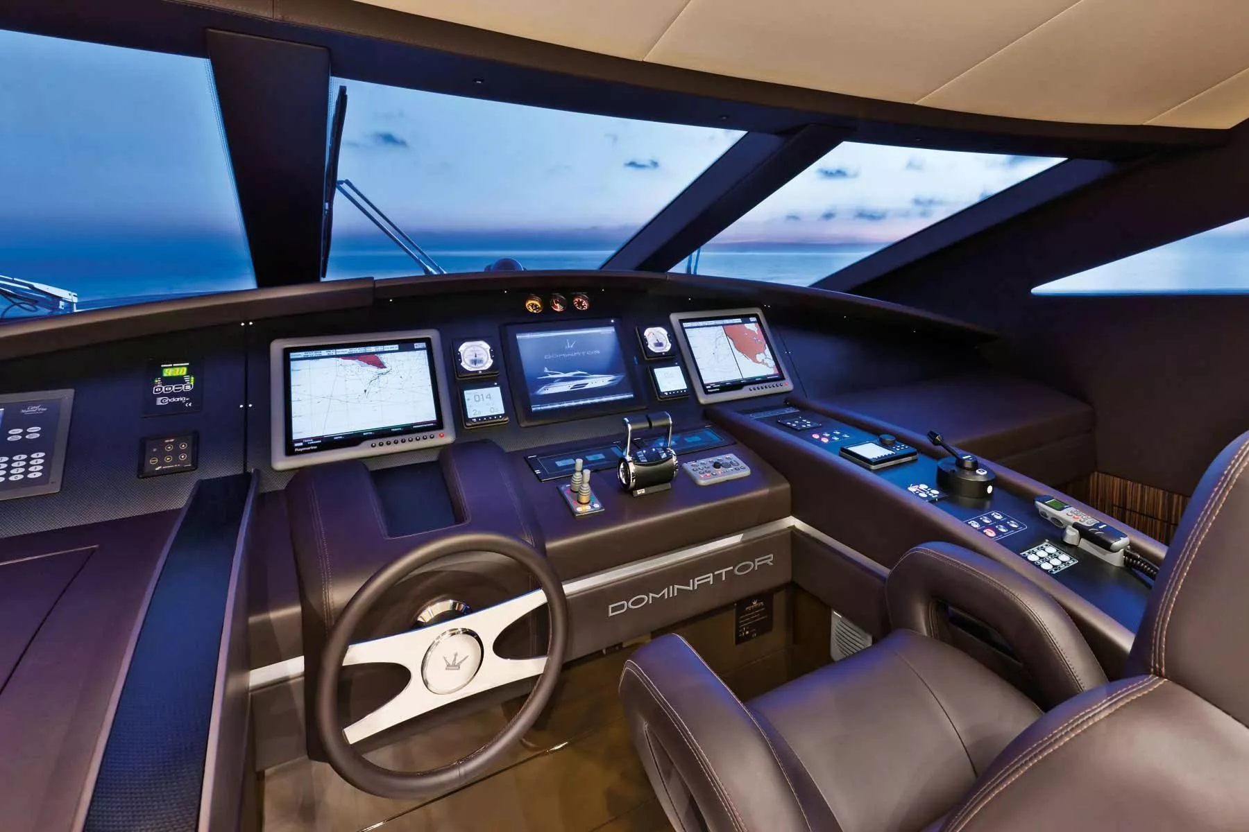 https://dev-api.arconyachts.com/storage/media/32154/conversions/188_9768550321-optimize.webp