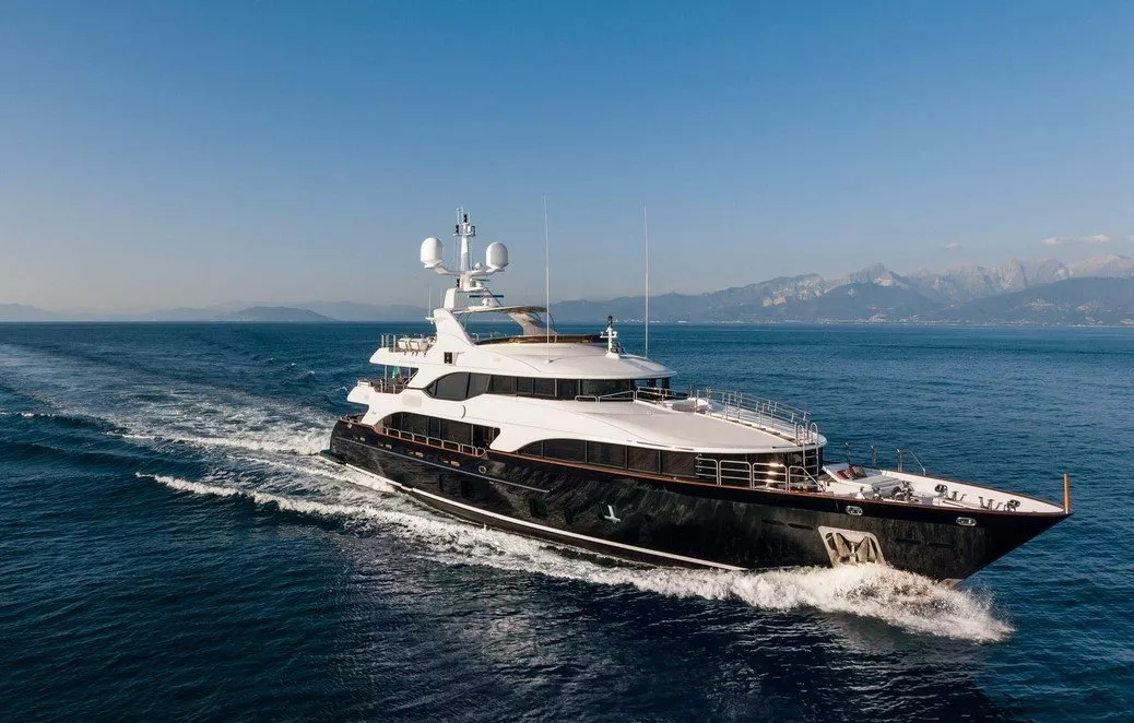 BENETTI VISION 145'