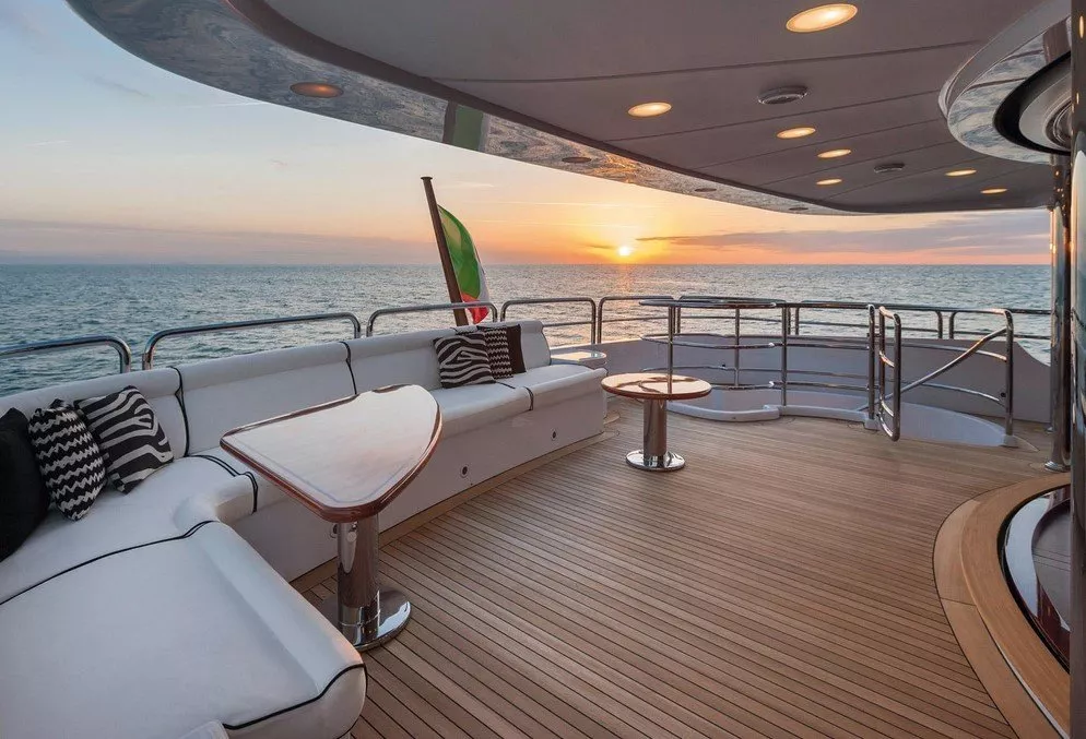 BENETTI VISION 145'