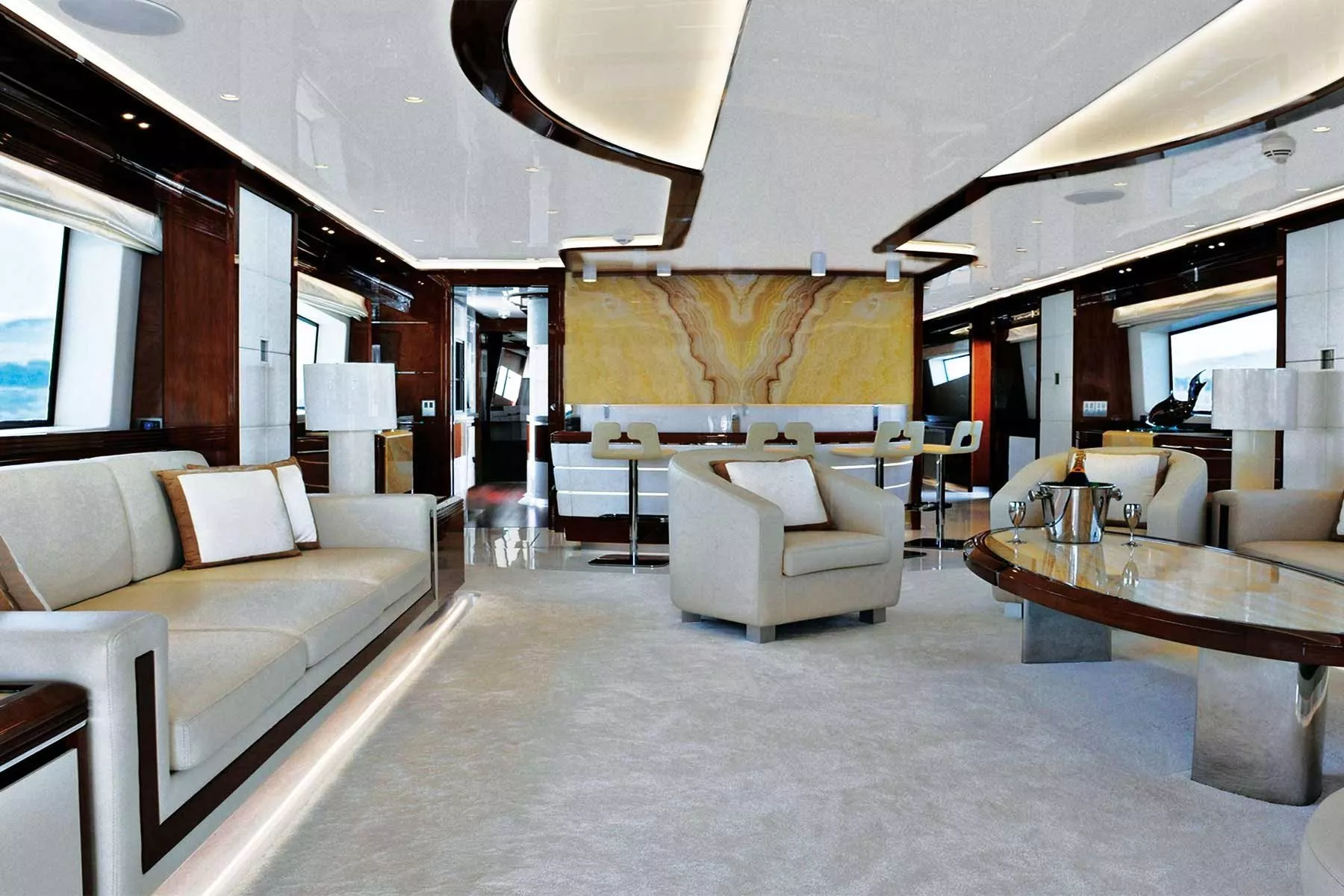 https://dev-api.arconyachts.com/storage/media/32397/conversions/151_4258146967-optimize.webp