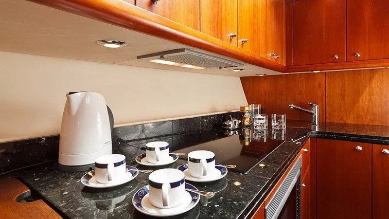 https://dev-api.arconyachts.com/storage/media/32477/conversions/141_9739401944-optimize.webp