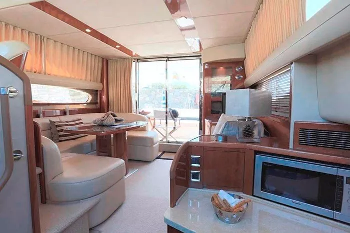 https://dev-api.arconyachts.com/storage/media/32483/conversions/139_0657808017-optimize.webp