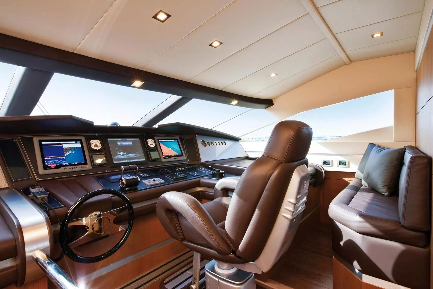 https://dev-api.arconyachts.com/storage/media/32542/conversions/133_2576725187-optimize.webp