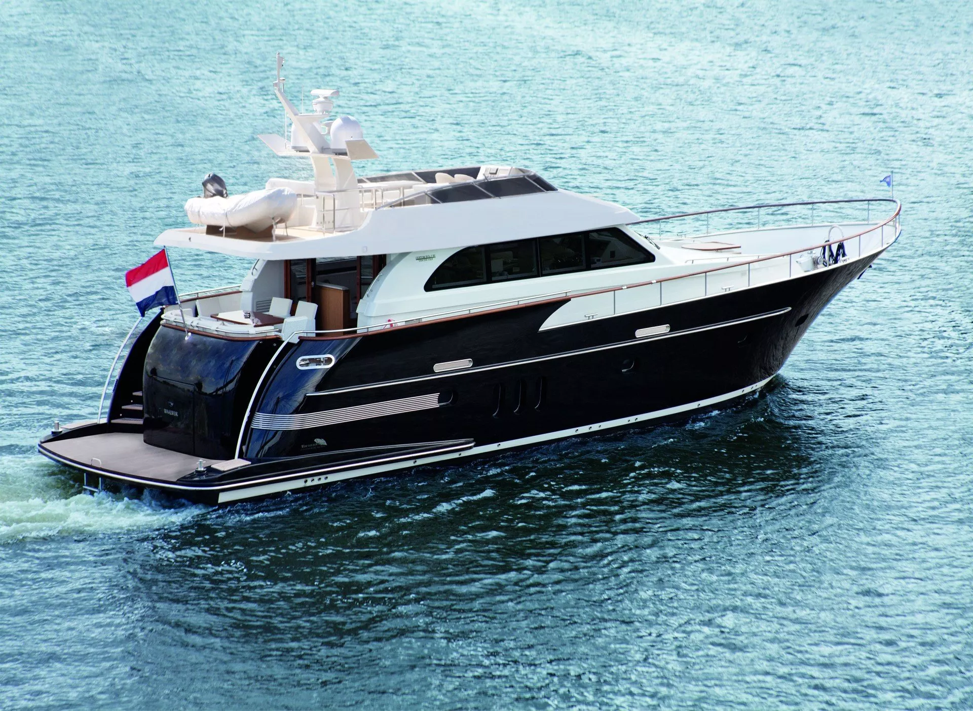 Wim Van Der Valk Continental II Flybridge 18.50