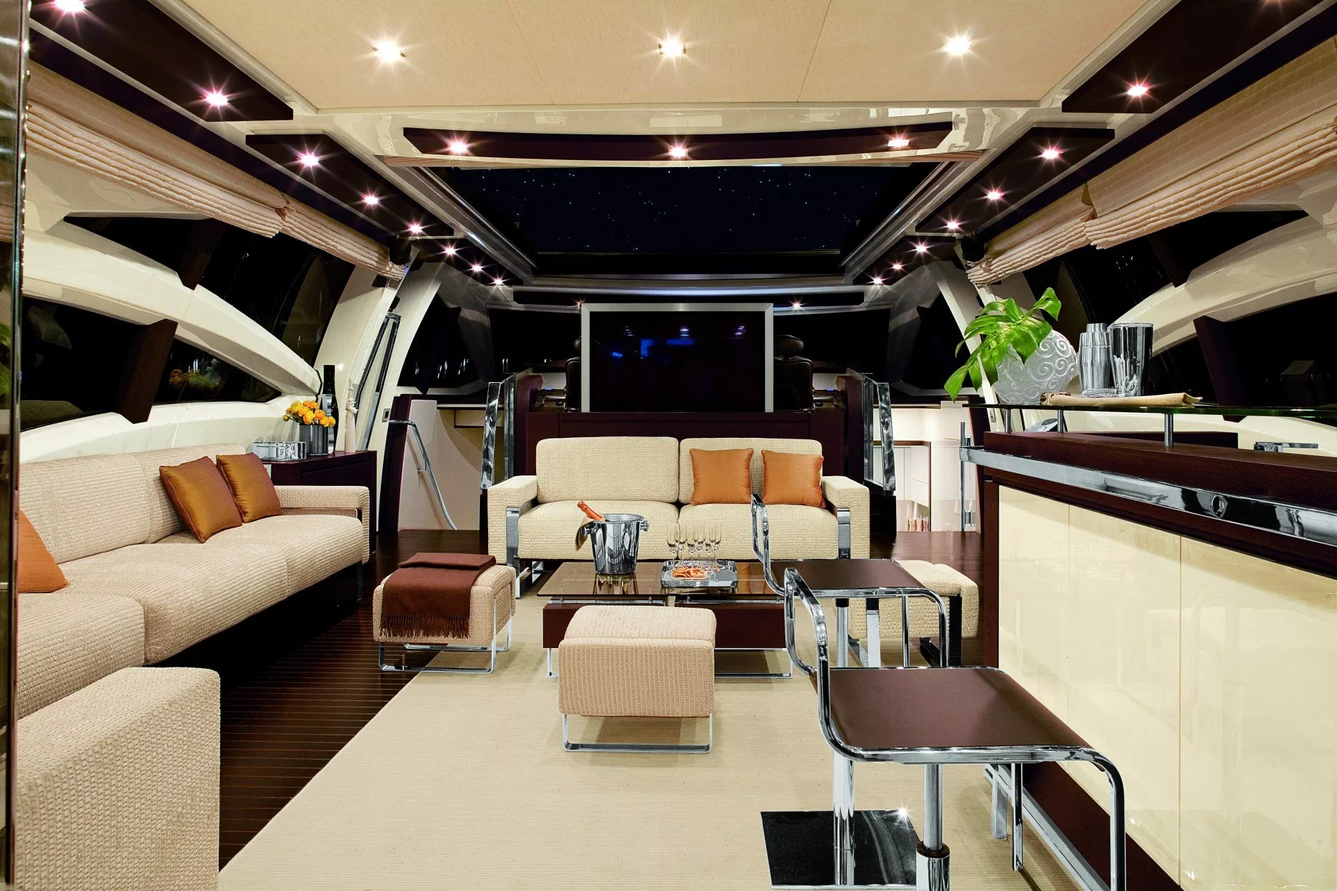 https://dev-api.arconyachts.com/storage/media/32740/conversions/79_6377662542-optimize.webp