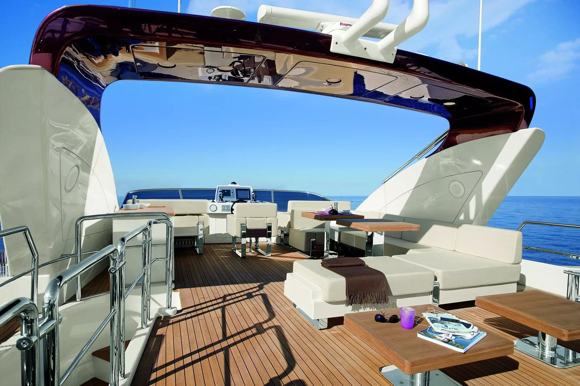 https://dev-api.arconyachts.com/storage/media/32741/conversions/79_1220791853-optimize.webp