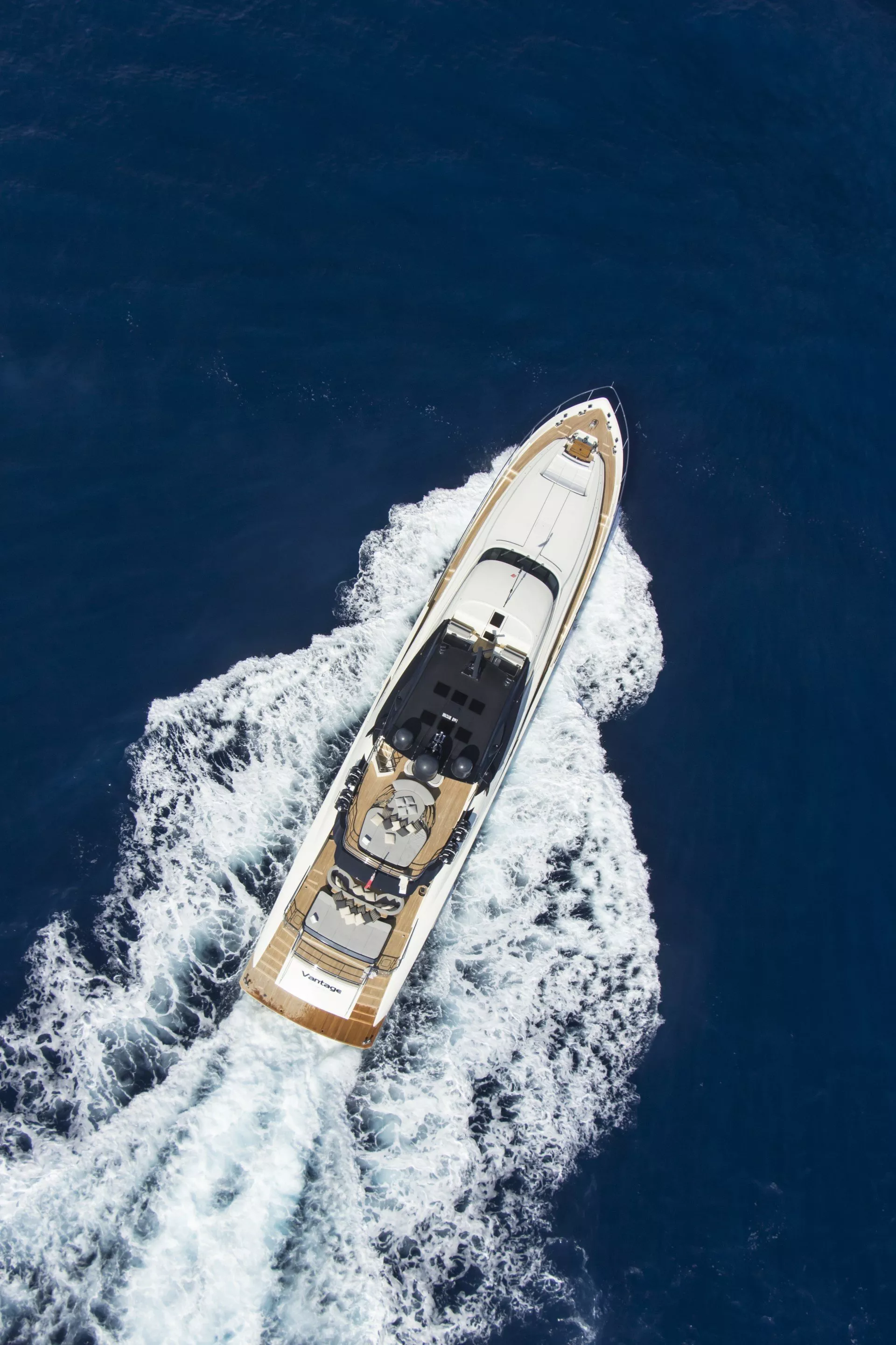 https://dev-api.arconyachts.com/storage/media/33049/conversions/IMG_2990-optimize.webp