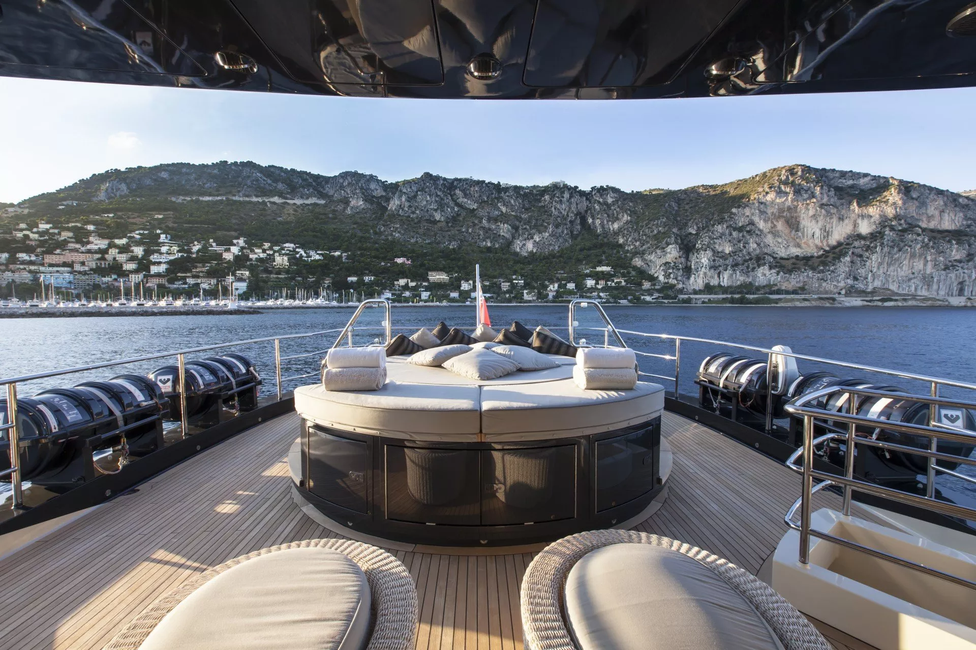 https://dev-api.arconyachts.com/storage/media/33052/conversions/IMG_2036-optimize.webp