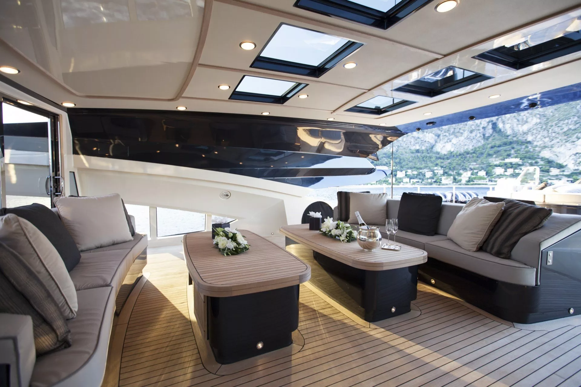 https://dev-api.arconyachts.com/storage/media/33068/conversions/IMG_2082-optimize.webp