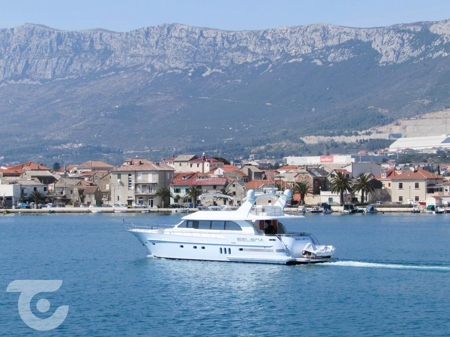 Van der Valk Selena 25m