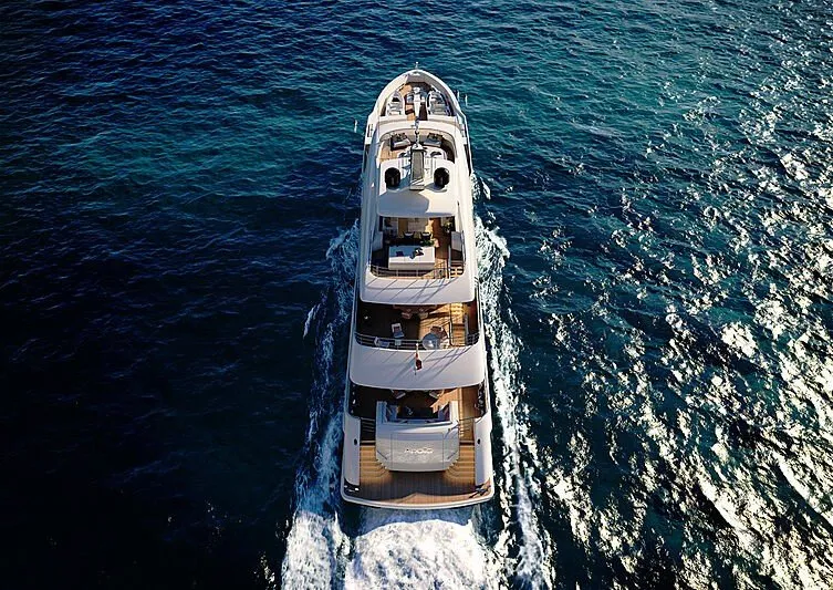 https://dev-api.arconyachts.com/storage/media/33618/conversions/939_3187800875-optimize.webp