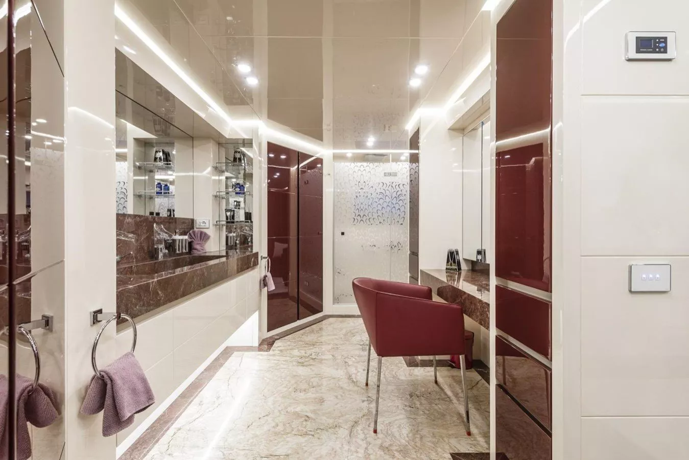 https://dev-api.arconyachts.com/storage/media/33840/conversions/931_0002552285-optimize.webp