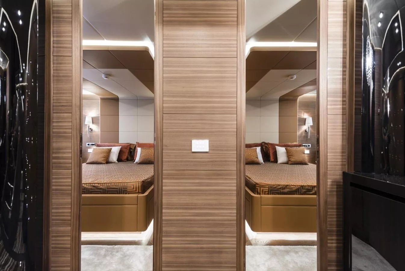 https://dev-api.arconyachts.com/storage/media/33842/conversions/931_5645820513-optimize.webp