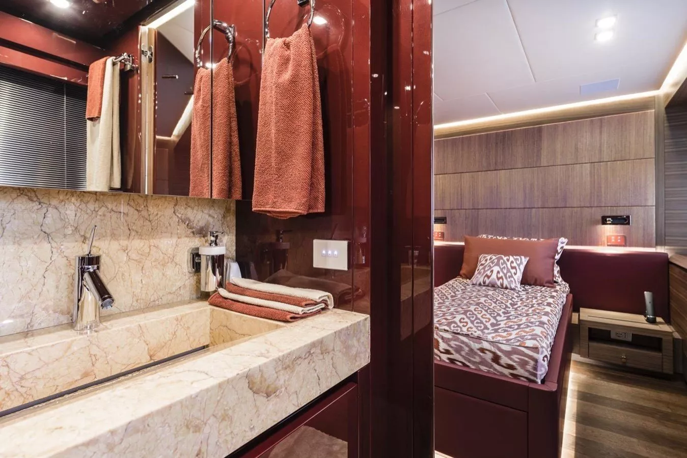 https://dev-api.arconyachts.com/storage/media/33848/conversions/931_9578173576-optimize.webp